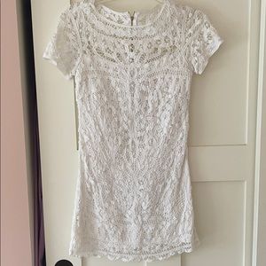 Stunning white Lilly Pulitzer shift with lace!